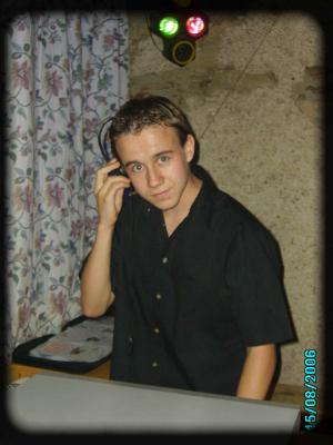 mon tit Flo en dj ke je taime toi lol!