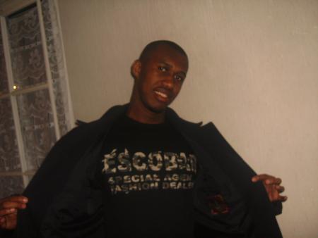 Beck un gars ke chuii trp heureuse davoiir connu il est trop symp ajtd jtm grave kissou!!