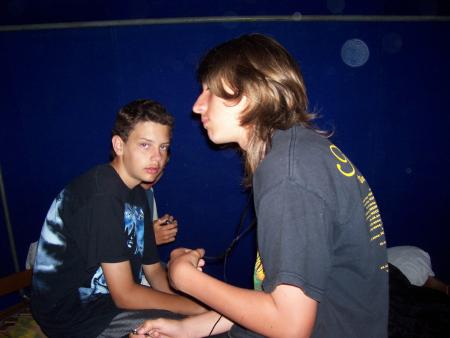 Guillaume et Bibi 2gars trop sympa ke je kiff trop vs me mank&eacute; grave jvdr jvm bizou a ts les2...!!