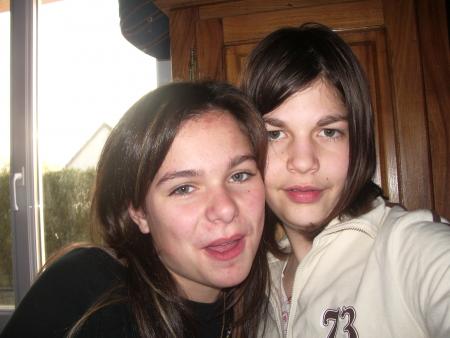 Ma couzine et moi trp bon trip avce toi jem fort kiss...!!