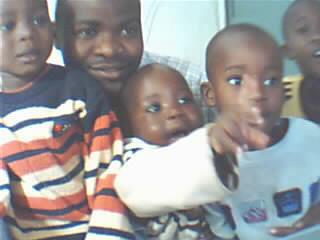Ninou et ses tits neveux trp choux....!jtm fort...!!