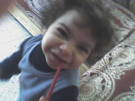 la tite couz de mon tit chiwi Nourdin jtaime troooooooo kissous a toi boussa.....!!